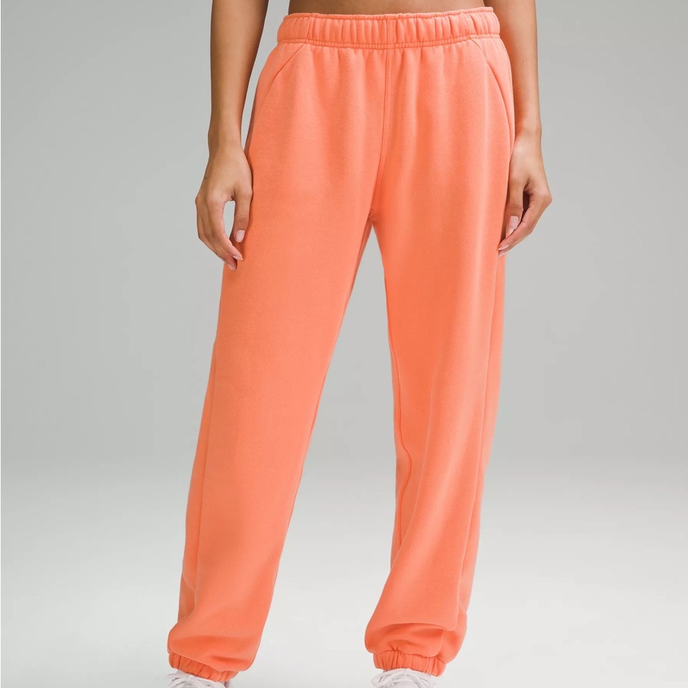 Lululemon Scuba Mid-Rise Oversized Jogger *Regular 27" - Picture 1 of 6